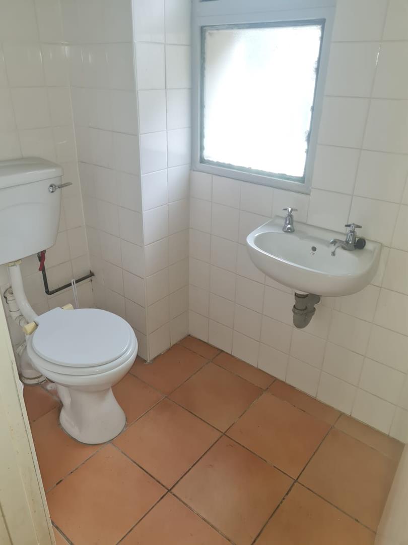 To Let commercial Property for Rent in Pinelands Western Cape